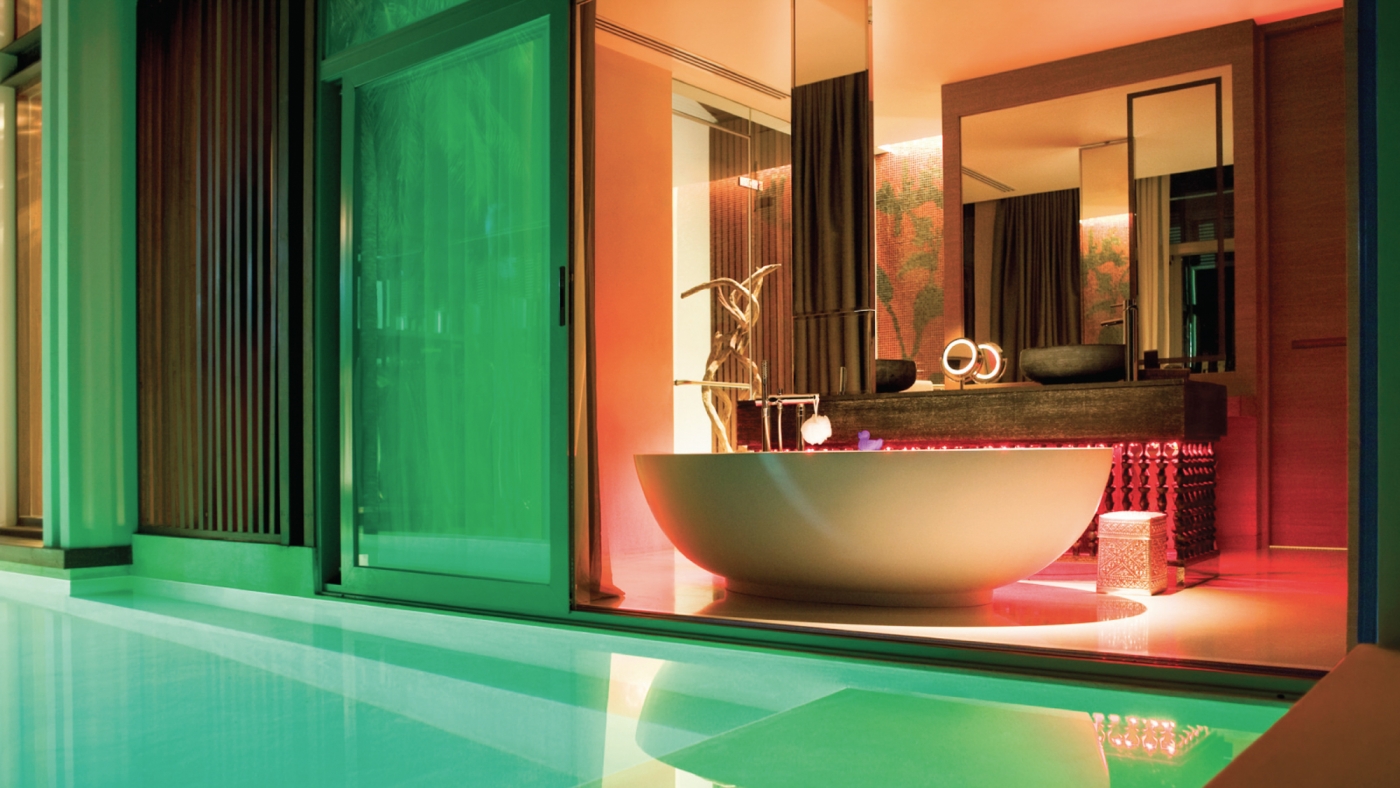 Koh figure | Review: W Koh Samui