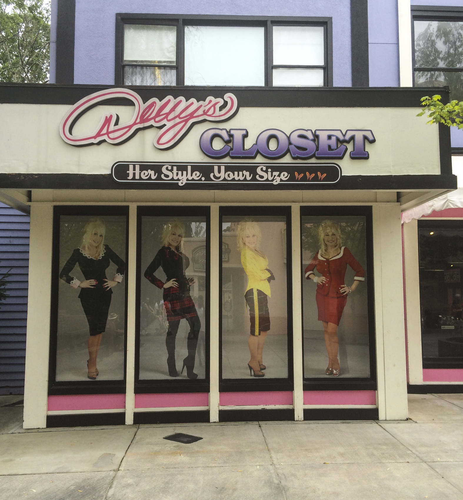 Dolly's Closet at Dollywood