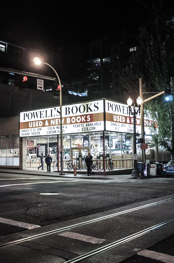 biggest bookstore in the world portland